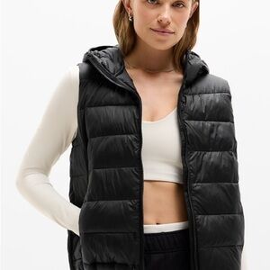 Athleta Black Aire Puffer Vest Size Small Fit